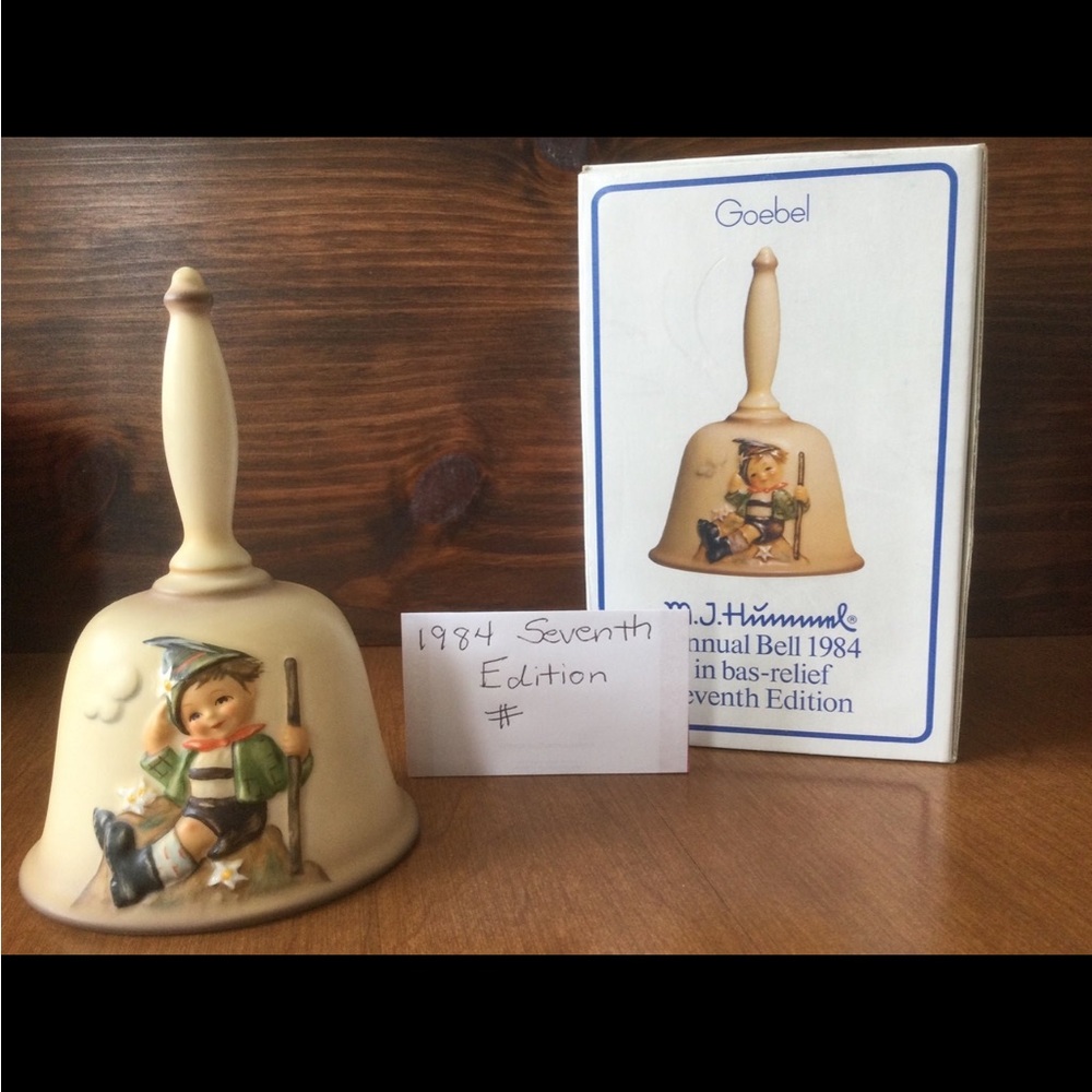 1984 Hummel Goebel 7th Edition Annual Bell.  Great condition. Original box.